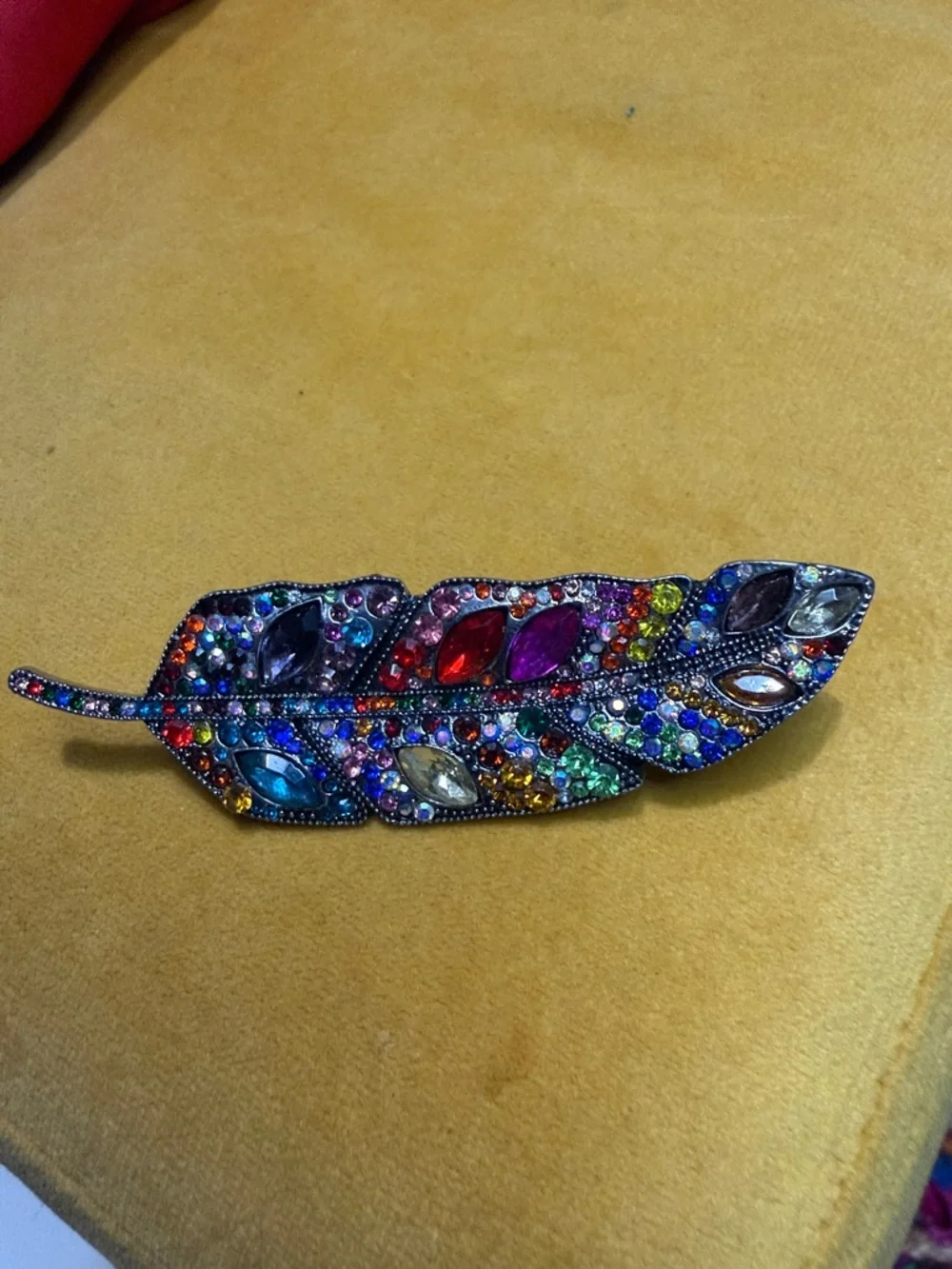 Multicolor Crystal Feather brooches pin - Picture 2 of 3